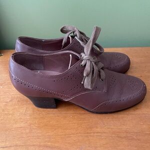 American Duchess “Claire” Oxford Heels | Size 6.5
